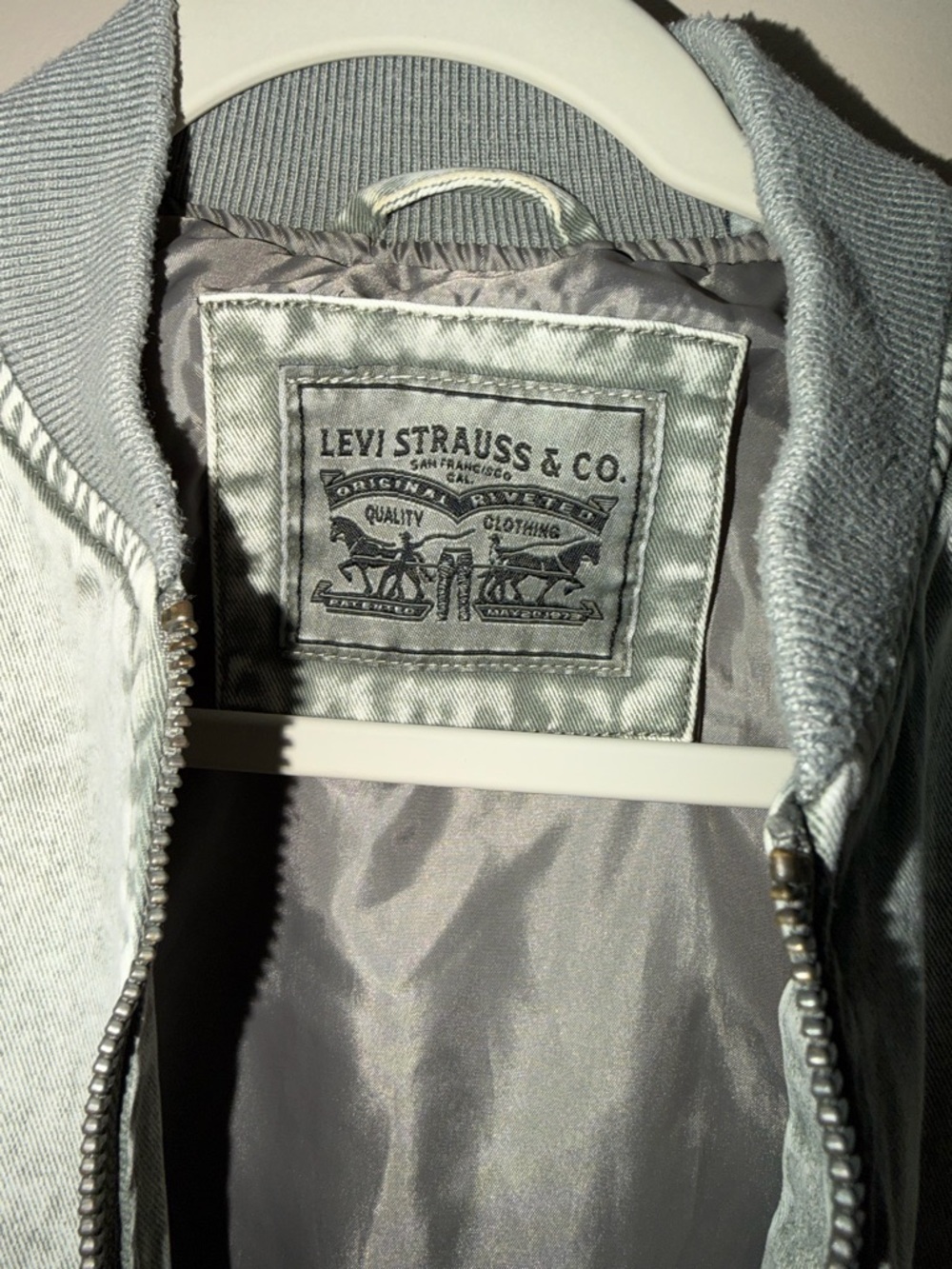 Levi's Bomber Jacket - Picture 3 of 3